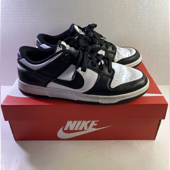 Nike SB Dunk Low leather low trainers Sz 9.5 Black White - Picture 4 of 12